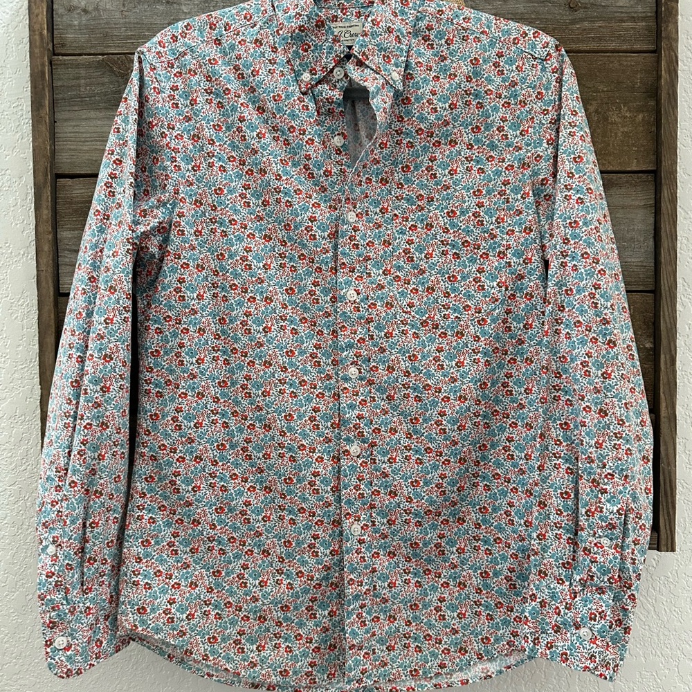 J. Crew Men's Floral Button Down Shirt - Red and Blue Slim fit size Small